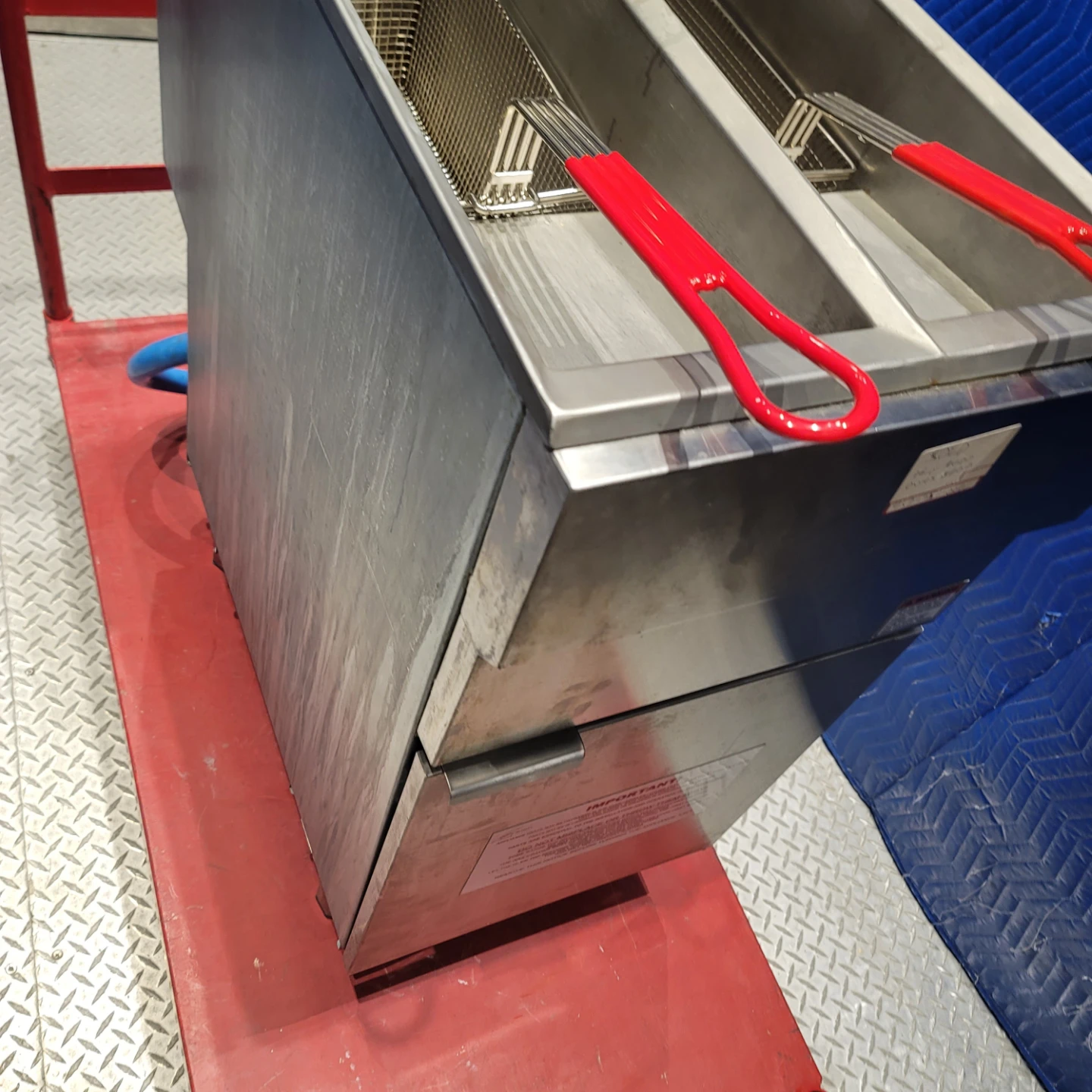 Commercial Deep Fryer with Double Baskets - photo 2