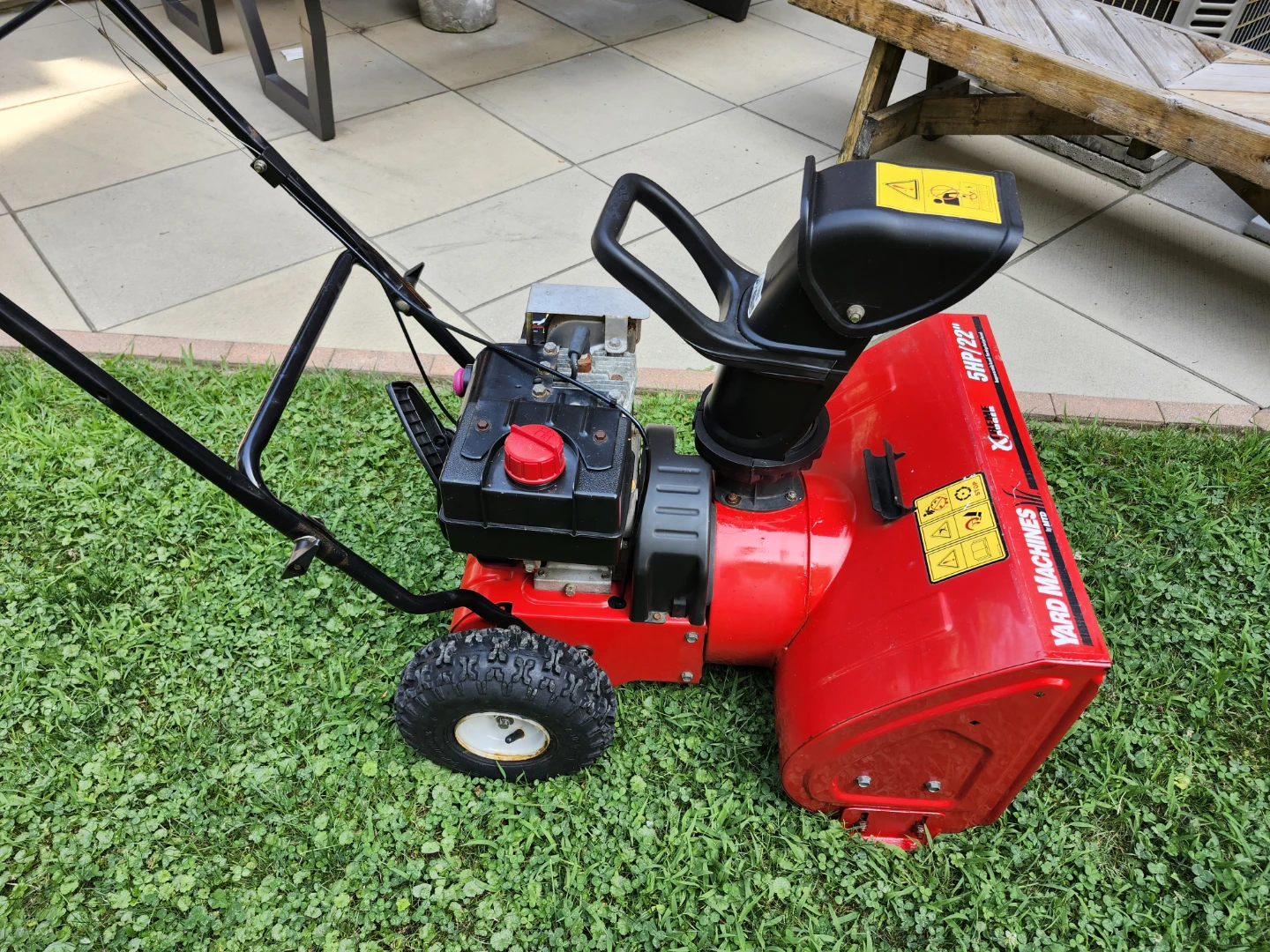 Yard Machines Snow King 5 HP/22" Snowblower