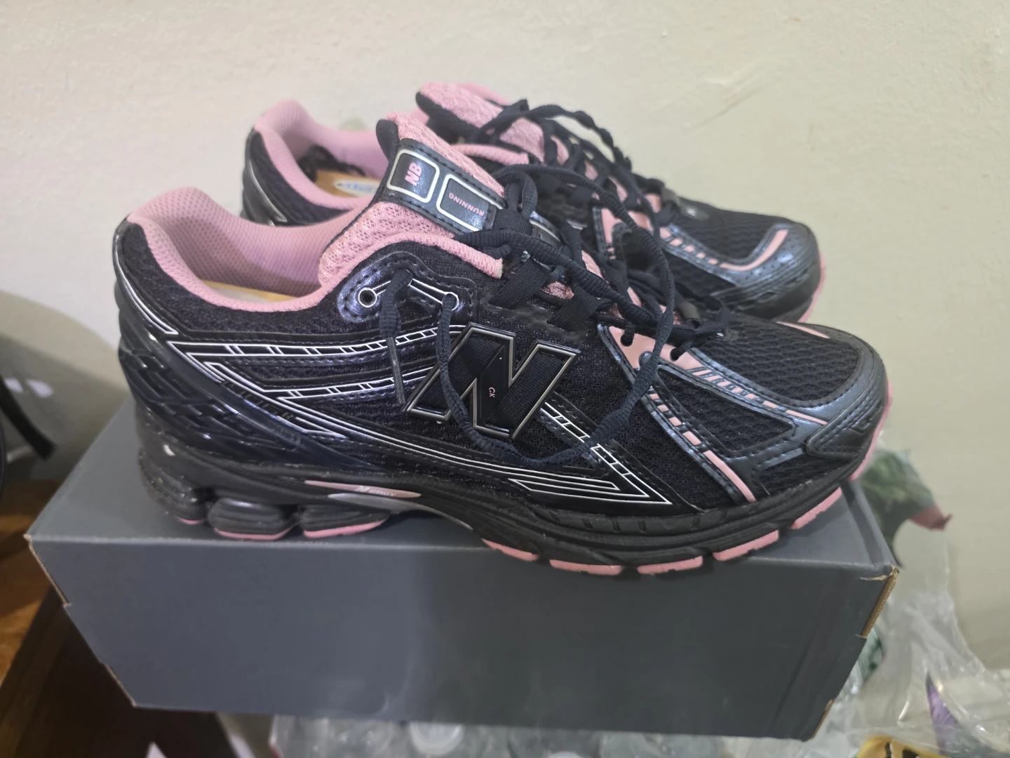 New Balance Running Shoes 1906R Size 10.5 Men