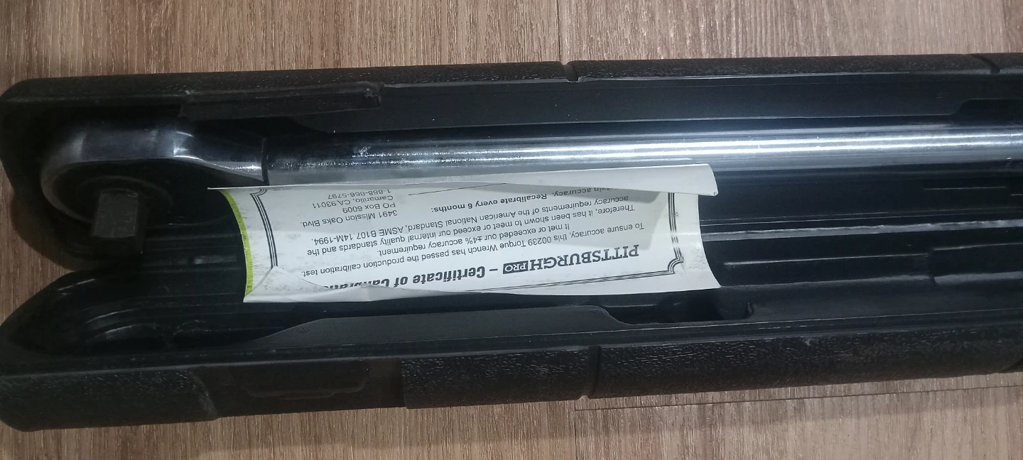 Pittsburgh Pro Torque Wrench with Case