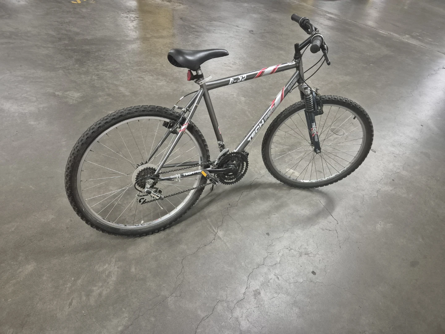VINTAGE TECH PRO B-52 mountain bike with free included helmet - photo 5