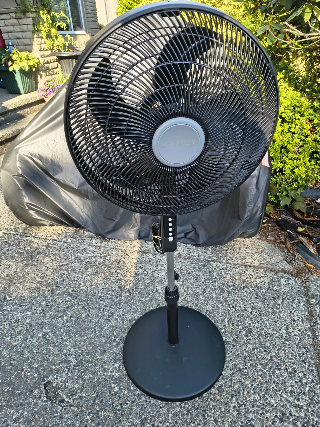 16 in Clean 5 Blade Premium Pedestal Fan - photo 2