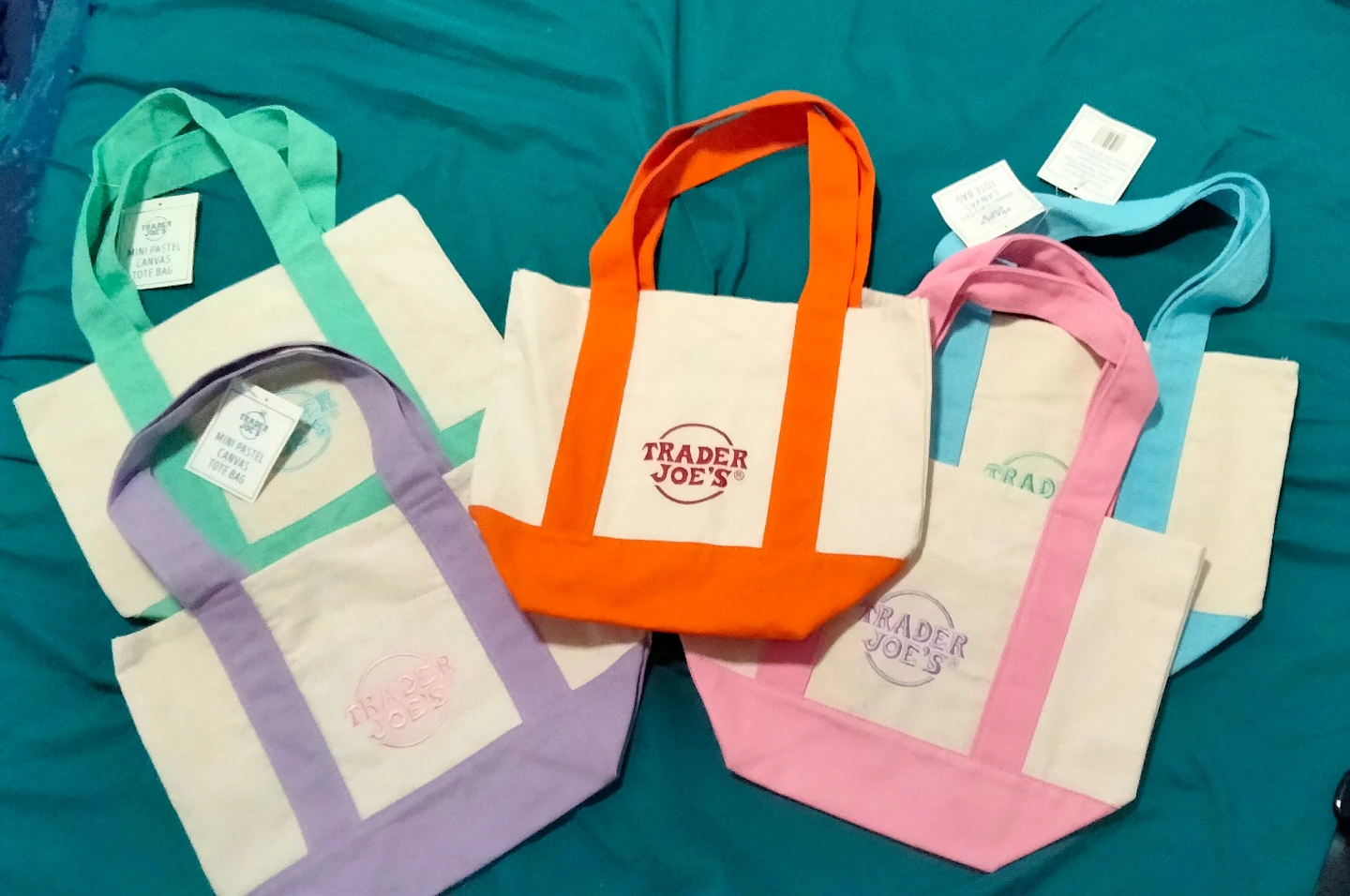 Trader Joe's Mini Pastel Canvas Tote Bags (set of 5) - photo 3