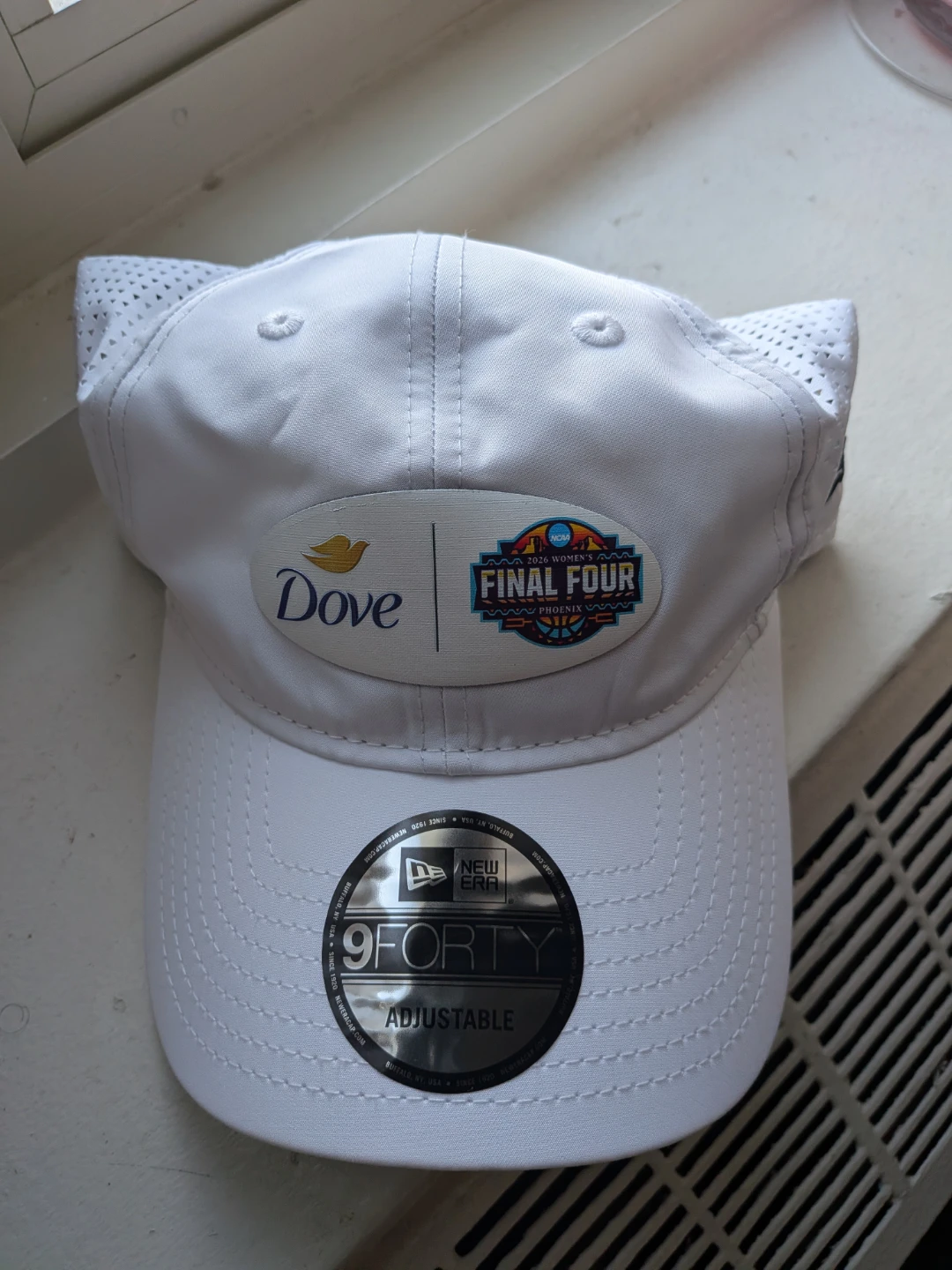 New Era 9FORTY Dove Final Four Baseball Cap