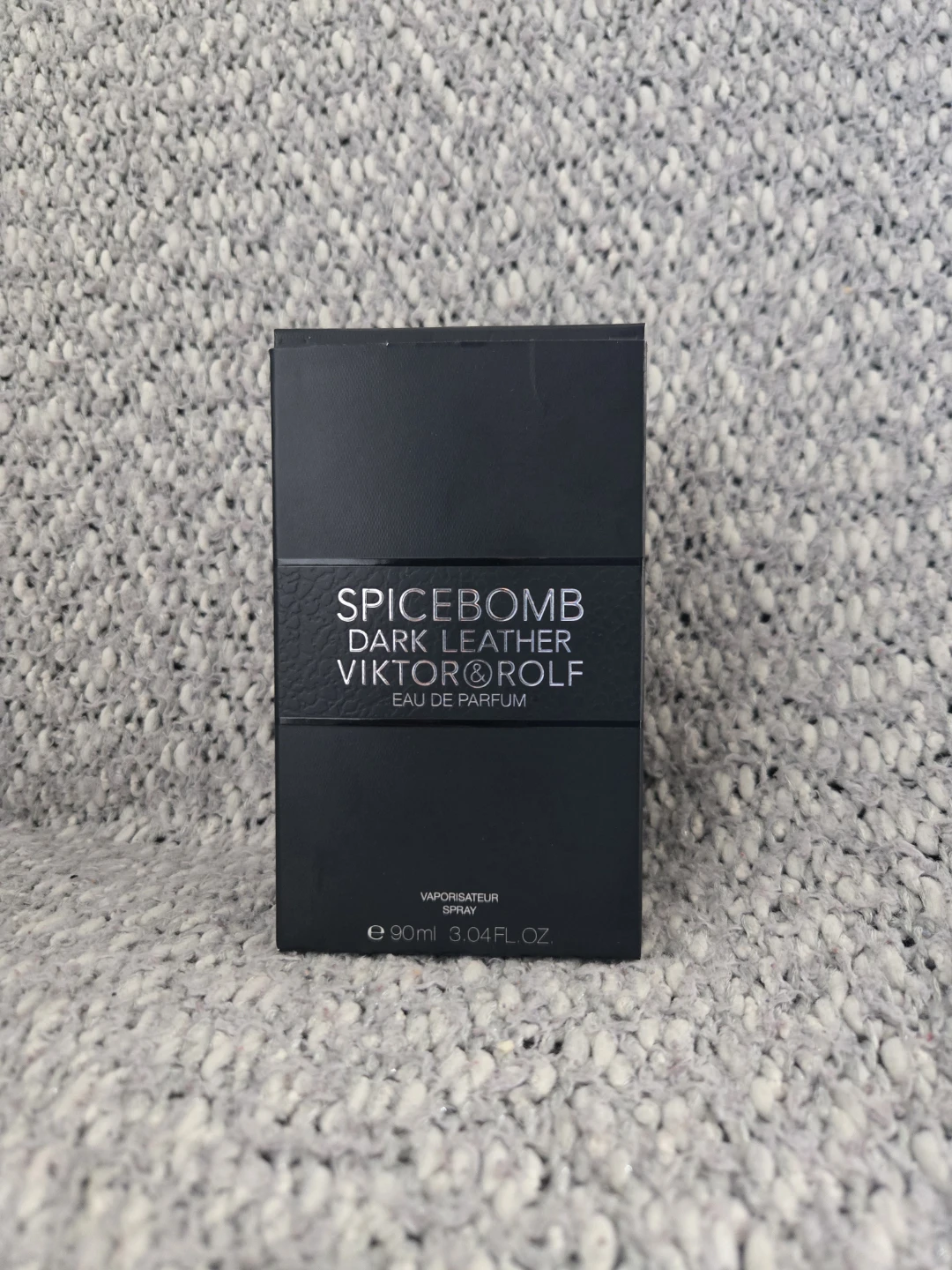 Viktor & Rolf Spicebomb Dark Leather Eau de Parfum 3.04 FL. OZ. - photo 2