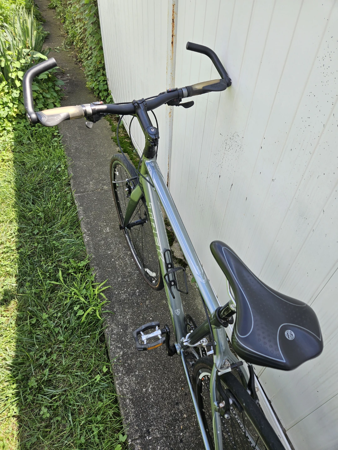 Trek FX Hybrid Bike - photo 2