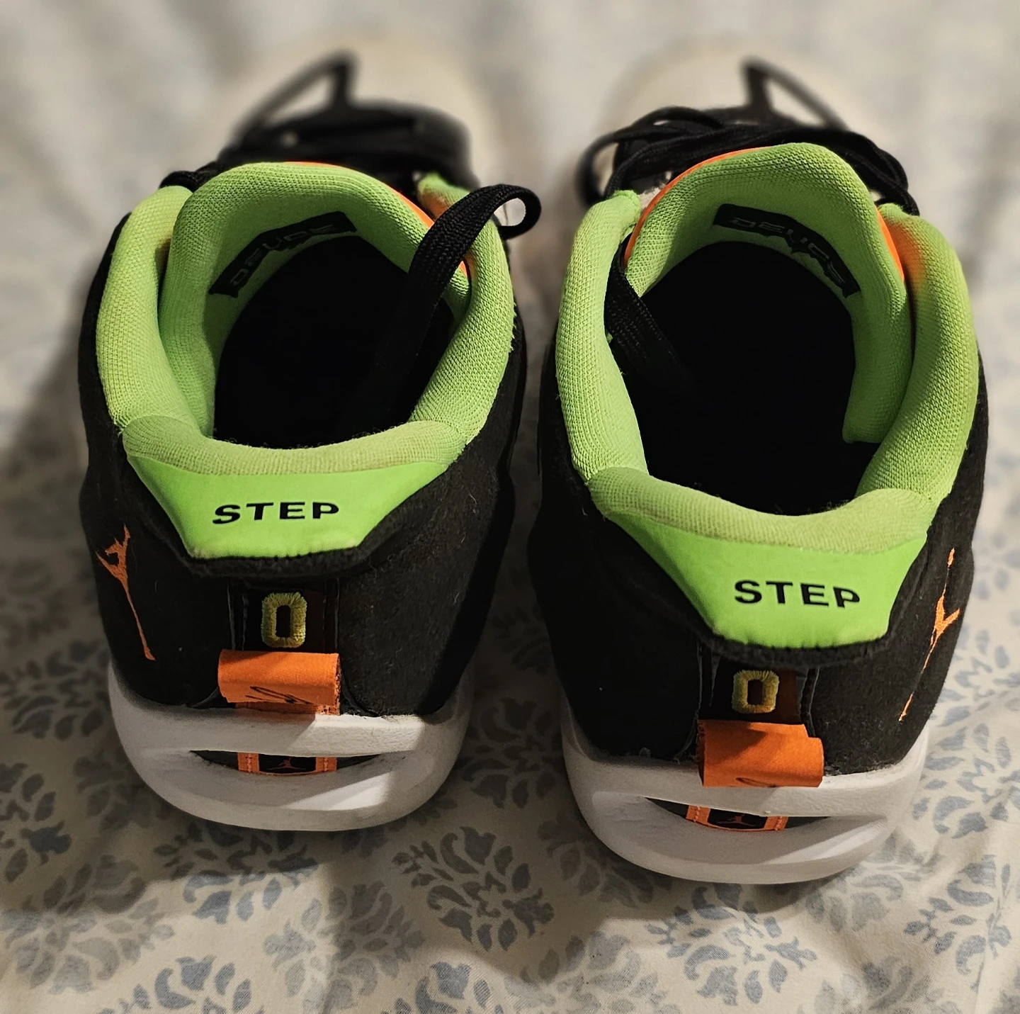 Jordan Big Kids Shoes .size #4Y - photo 3