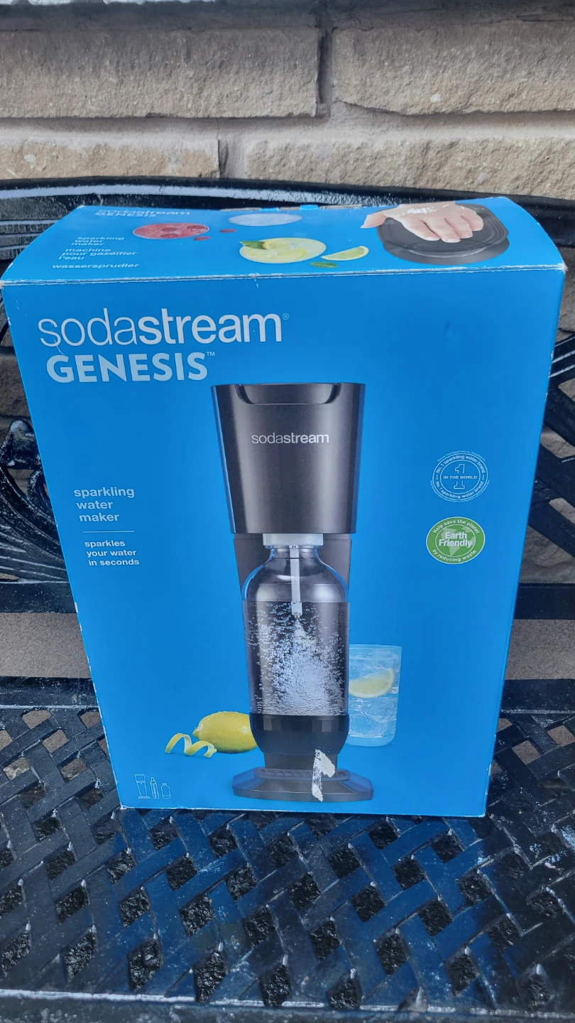 SodaStream Genesis Sparkling Water Maker Set