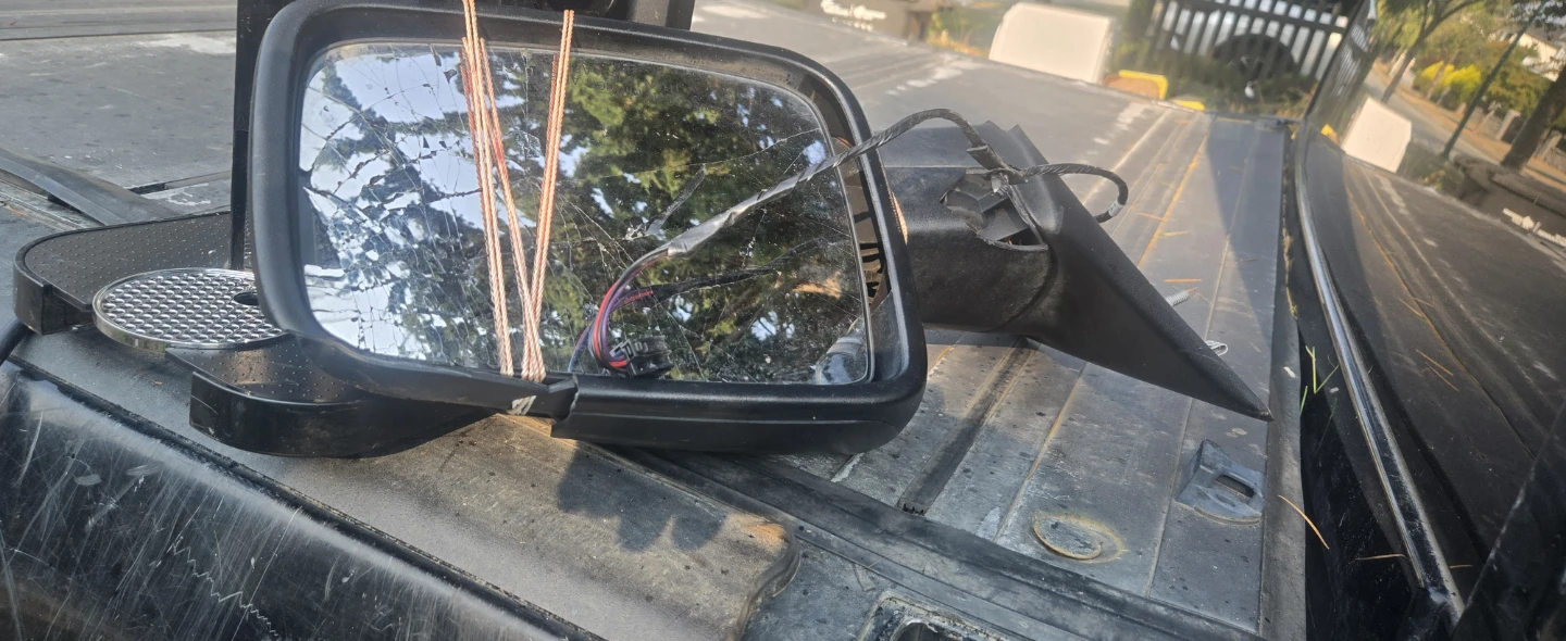 Dodge PARTS Tailgate. Tail light & mirror - photo 3