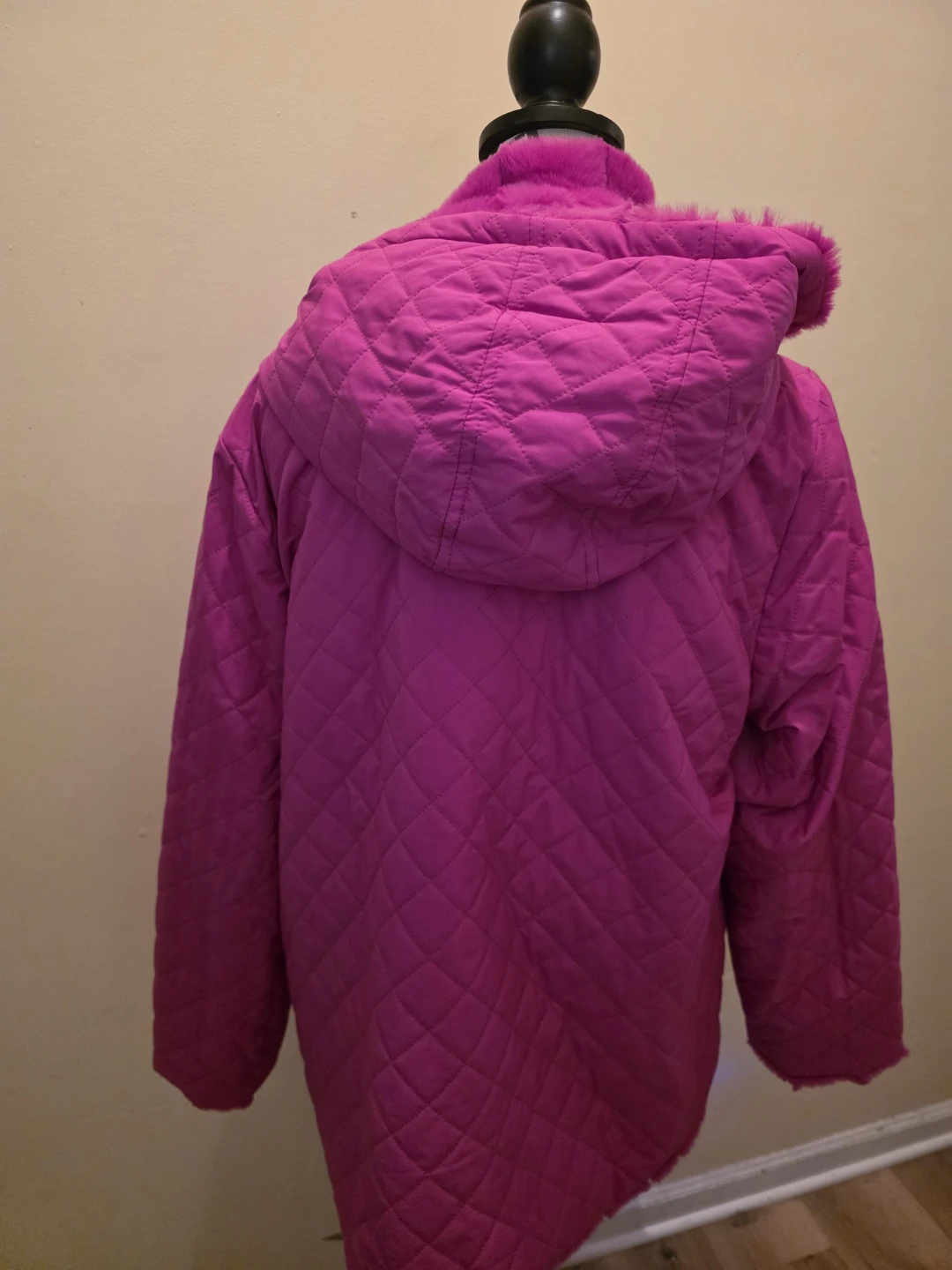 Reversible Women's Pink Faux Fur Hooded Jacket - photo 3