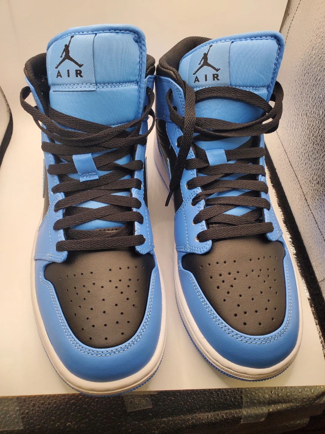 Nike Air Jordan 1 Mid University Blue Black Size 9 - photo 2