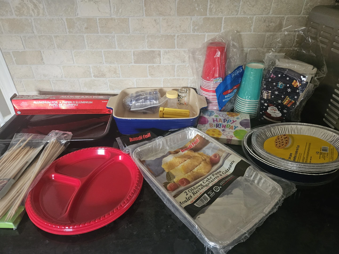 Kitchen & Home Items – Pots, Bento Lunch Boxes & Curtains