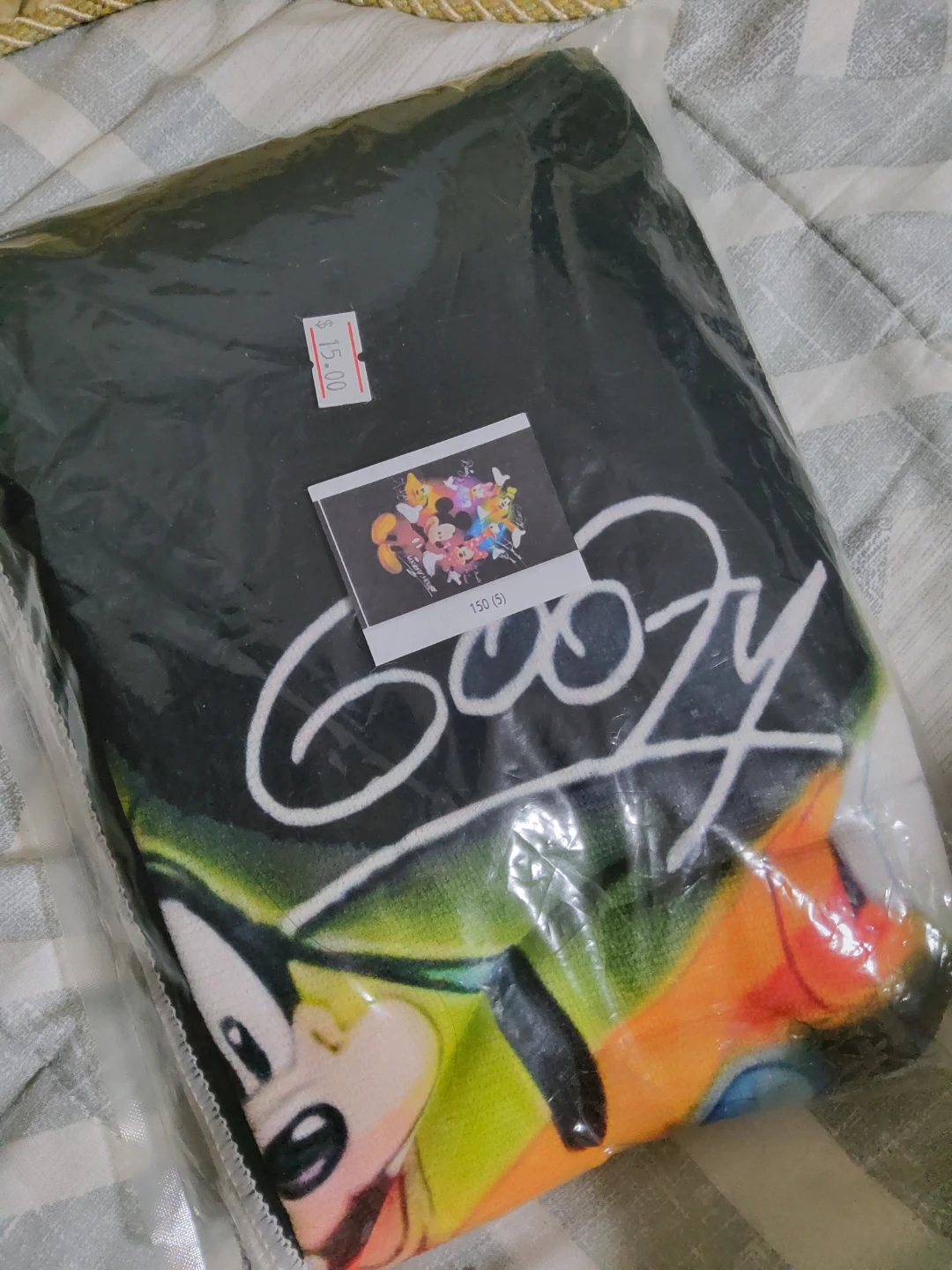 Disney Goofy and Friends Fleece Throw Blanket - photo 2