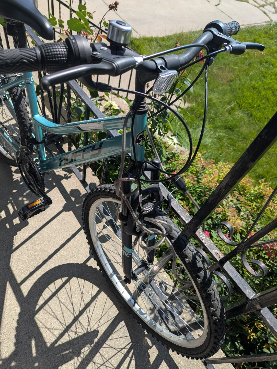 Huffy 26" Rock Creek Mountain Bike, Teal, Adults, Women's. - photo 3