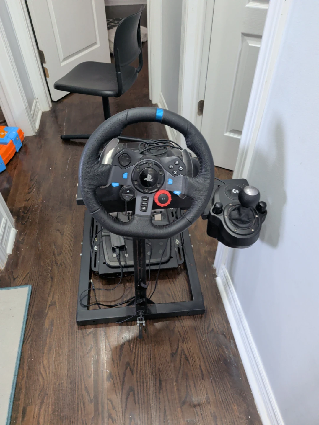 Logitech G G923 Racing Wheel and Pedals - photo 3