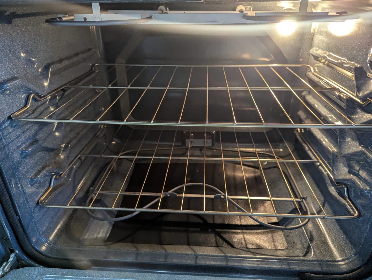 Whirlpool electric stove with oven - photo 4