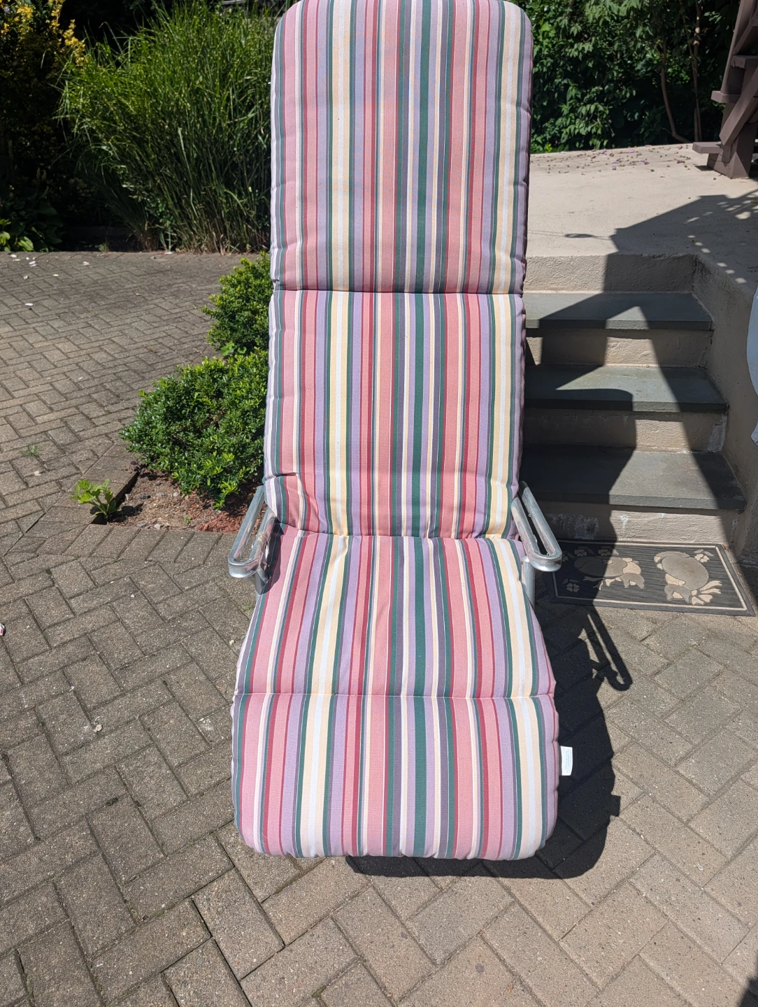 Striped Lounge Chair - photo 2
