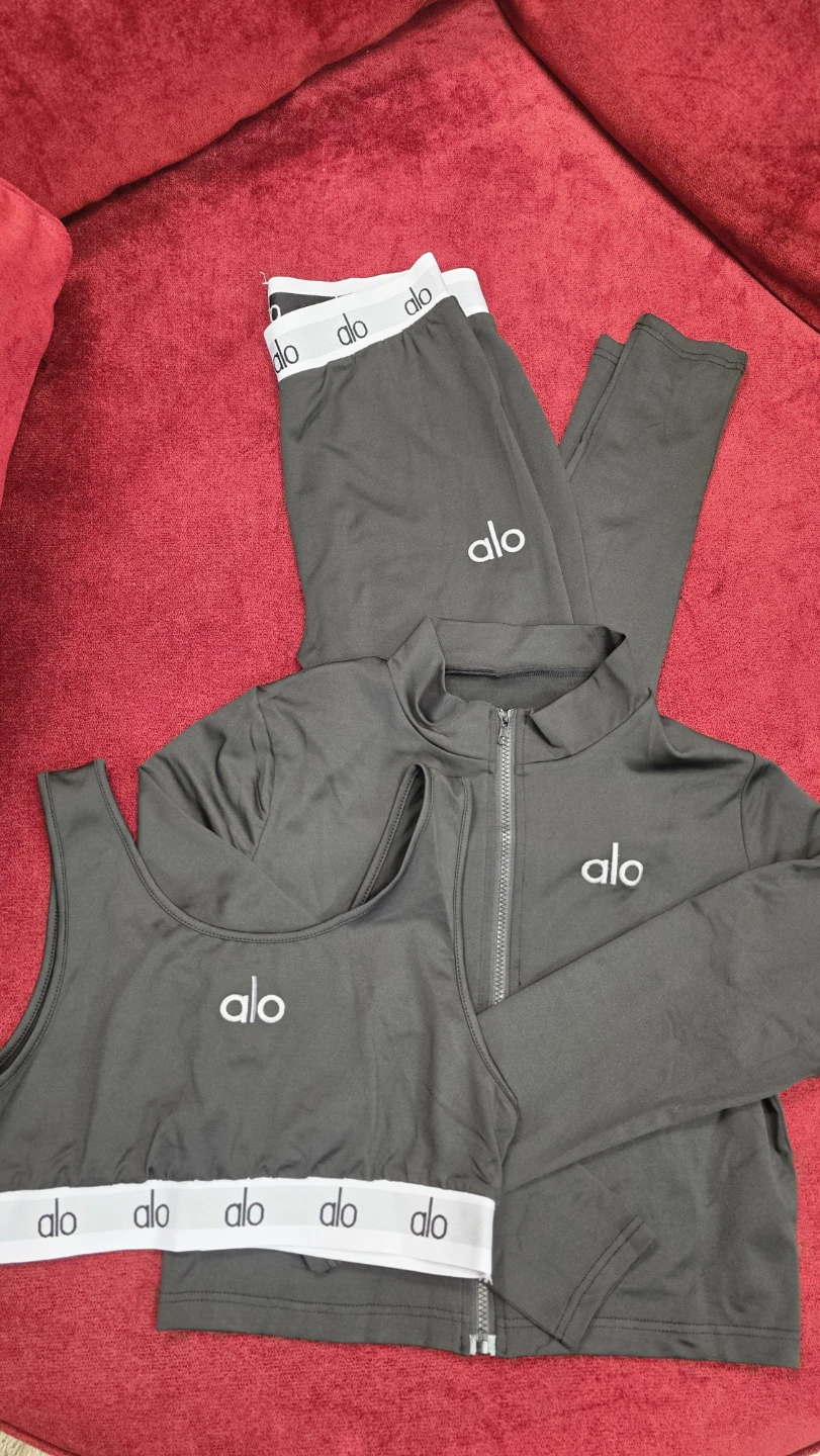 Alo Yoga Set - Sports Bra, Leggings & Jacket