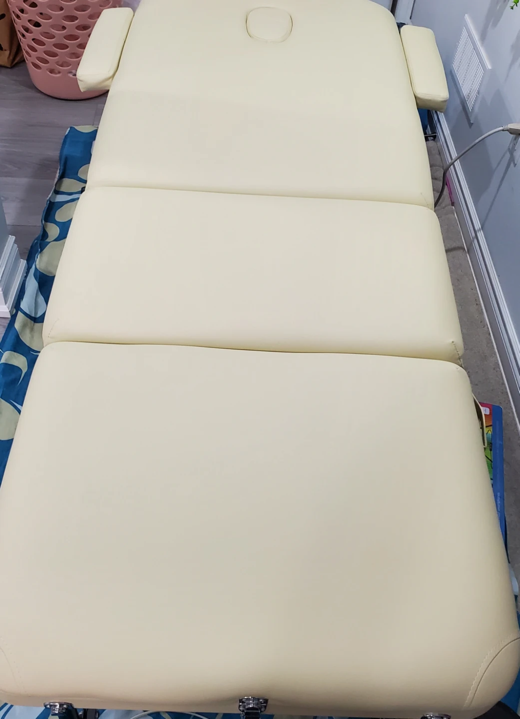 Massage bed brand new - photo 3