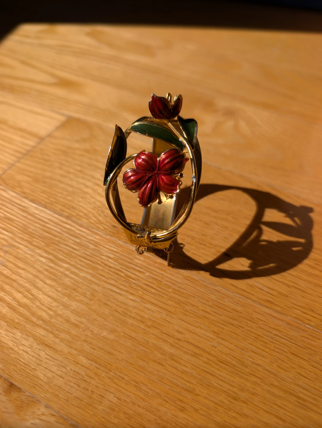 Vintage Gold Toned Floral Bangle - photo 3