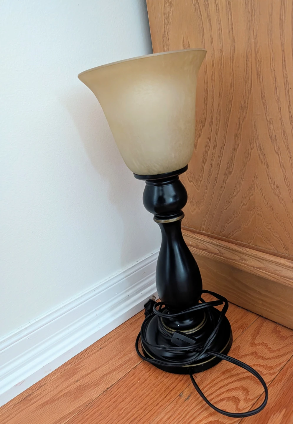 Table Lamp with Frosted Glass Shade - photo 4
