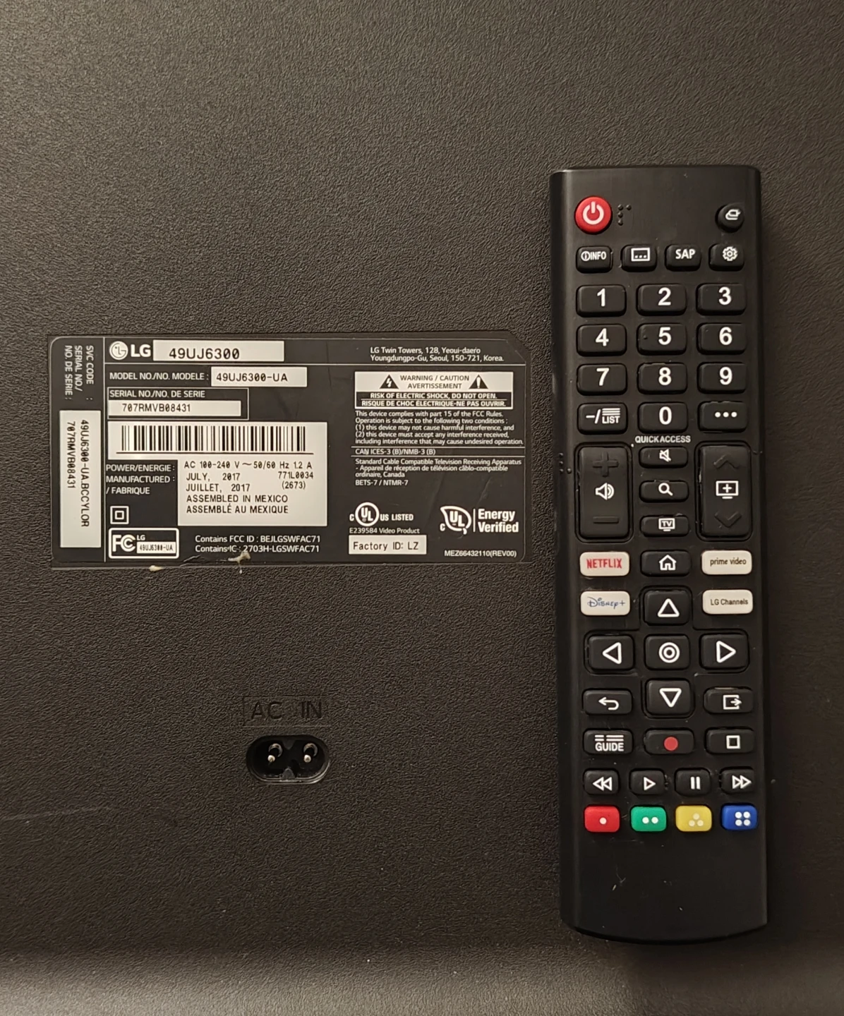 LG 49" 4K UHD Smart TV - 49UJ6300 - photo 4