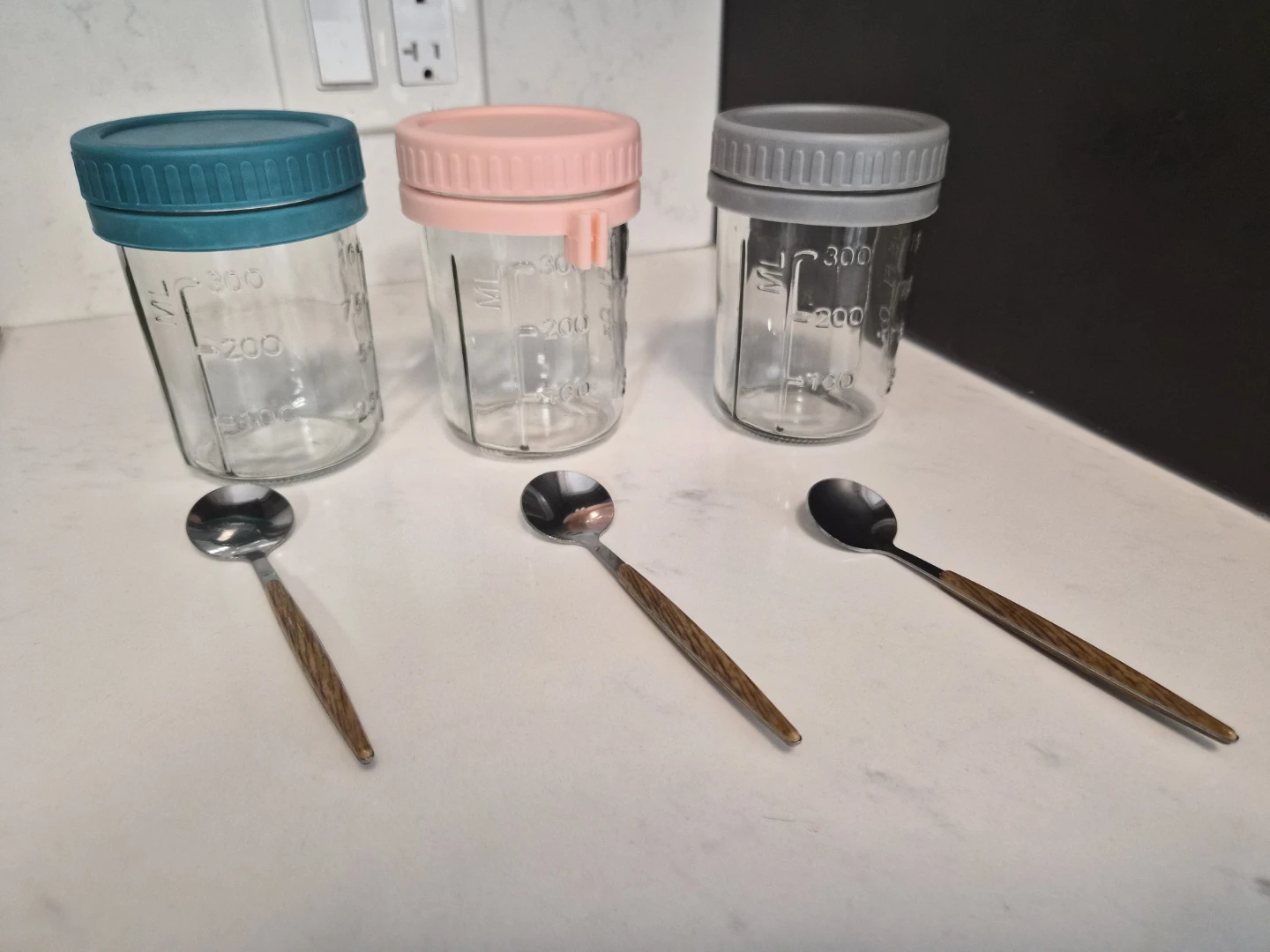 Glass Overnight Oatmeal Jars with Lids and Spoons