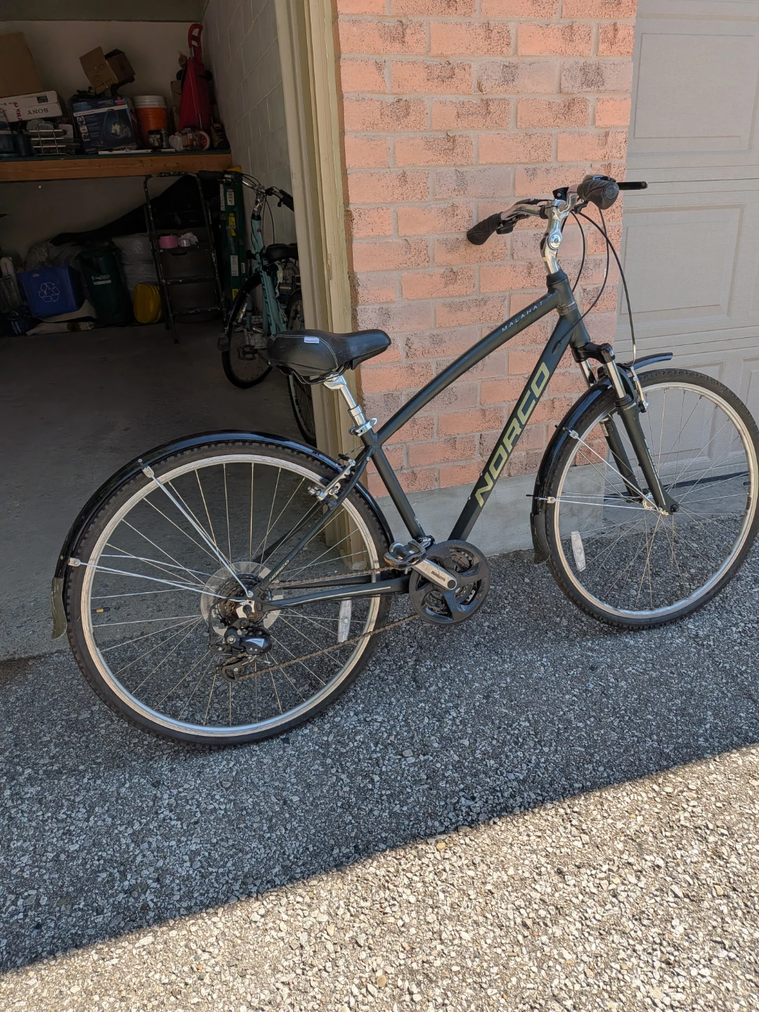 Norco Malahat Hybrid Bike ( men's bike)