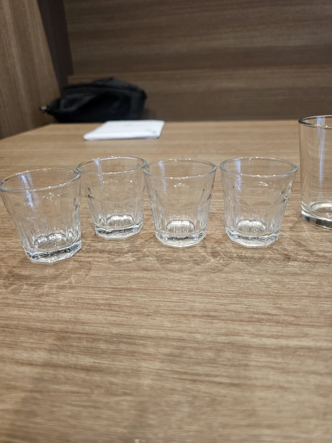 Set of 8 Assorted Glassware - photo 3