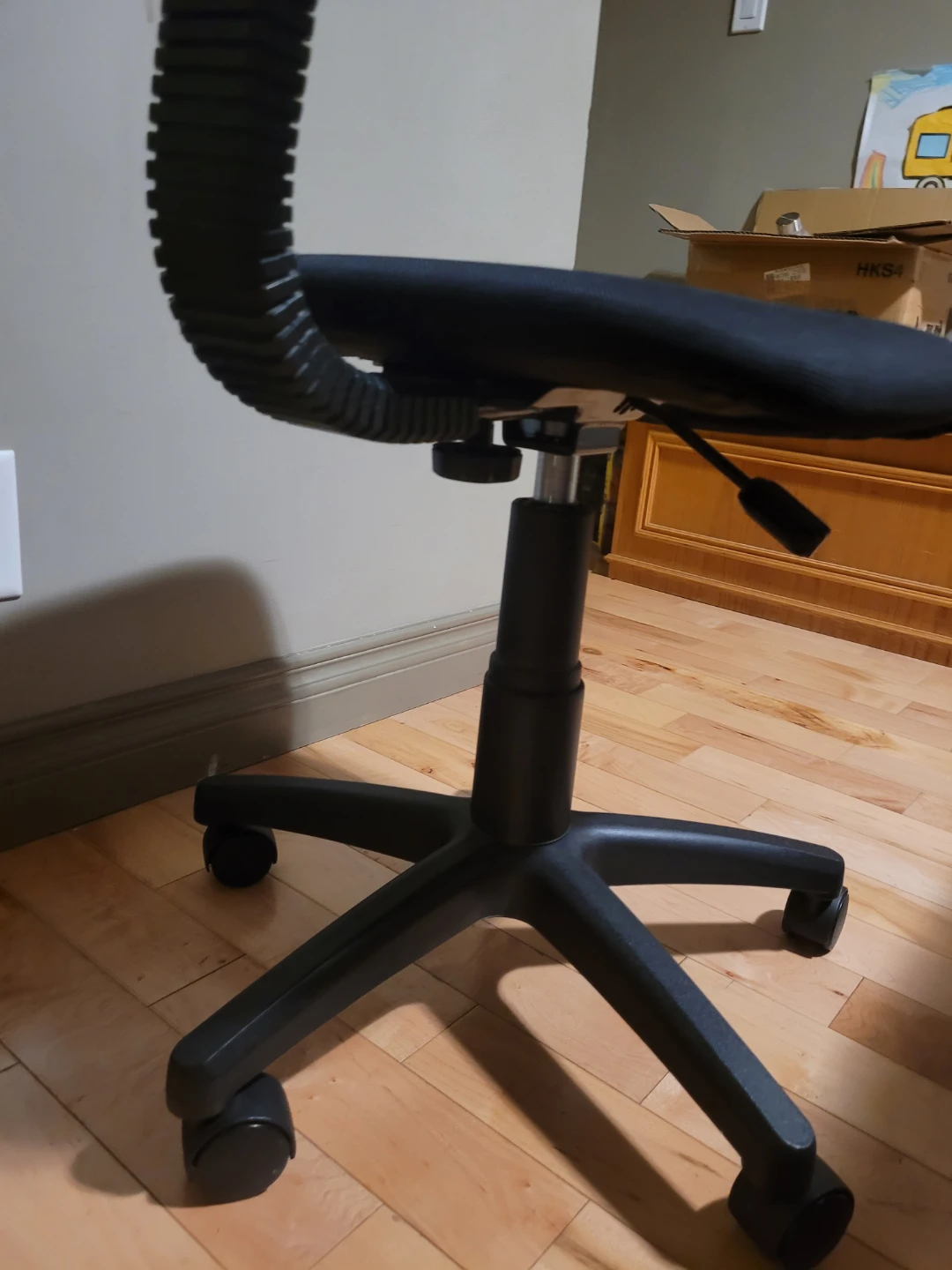 Black Office Chair $5 - photo 5