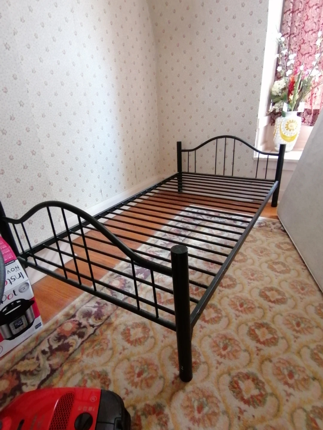 Black metal single bed frame - photo 2