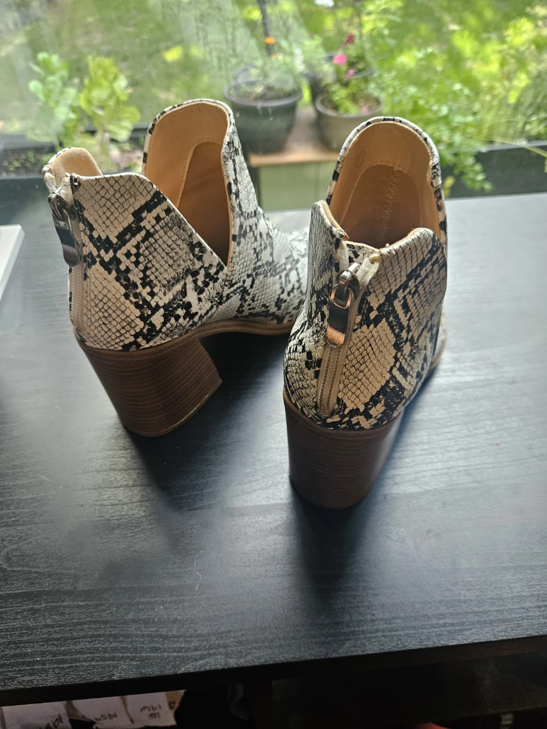 Women's Snakeskin Ankle Boots Size 7.5 - photo 3