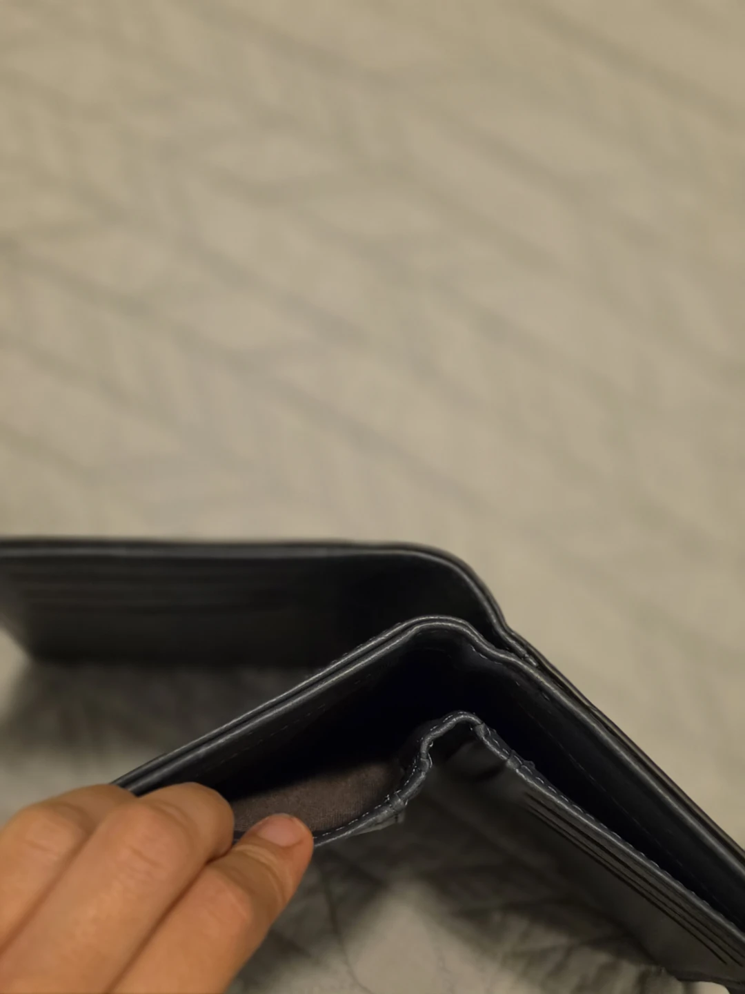 Blue bifold wallet with floral snap button - photo 3