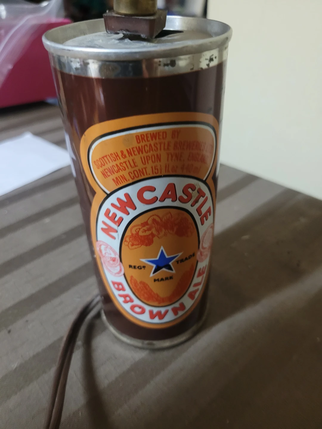 Vintage Newcastle Brown Ale Beer Tin Can Lamp - photo 5