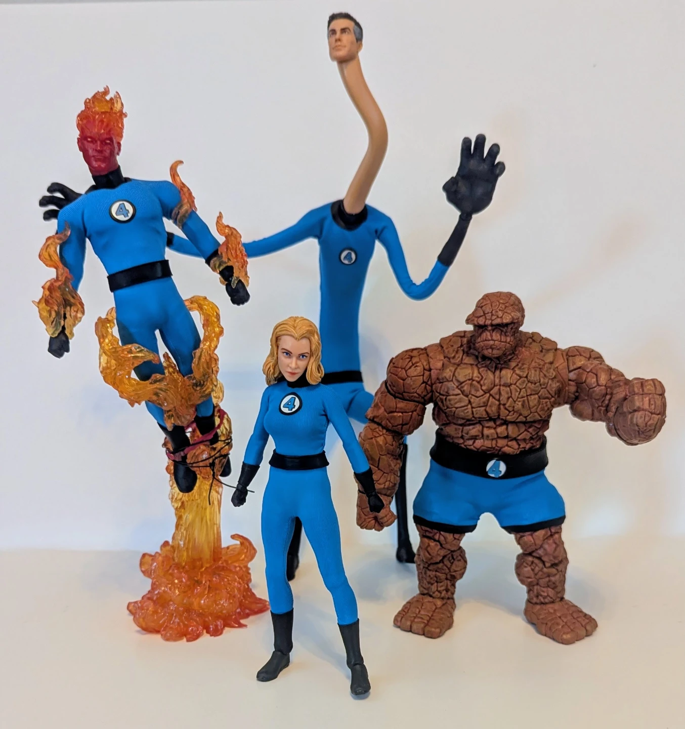 Mezco 1:12 Fantastic Four + Dr. Doom Bundle (light damage) - photo 2