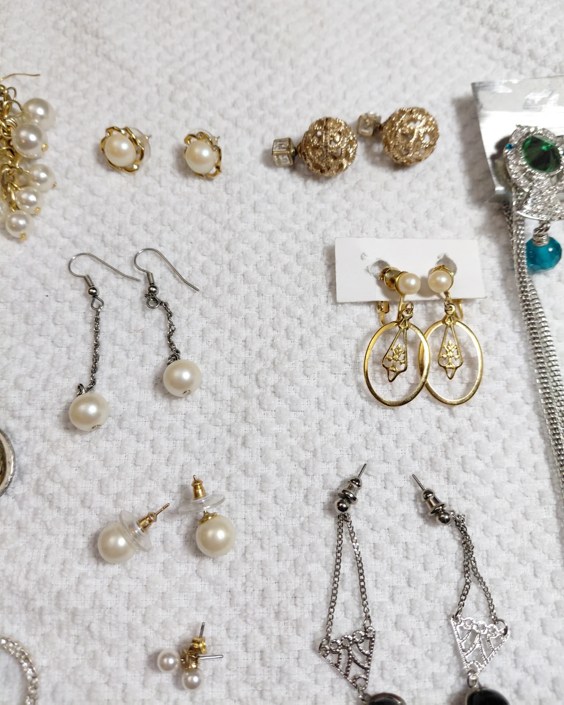 Assorted Costume Jewelry Lot - photo 3