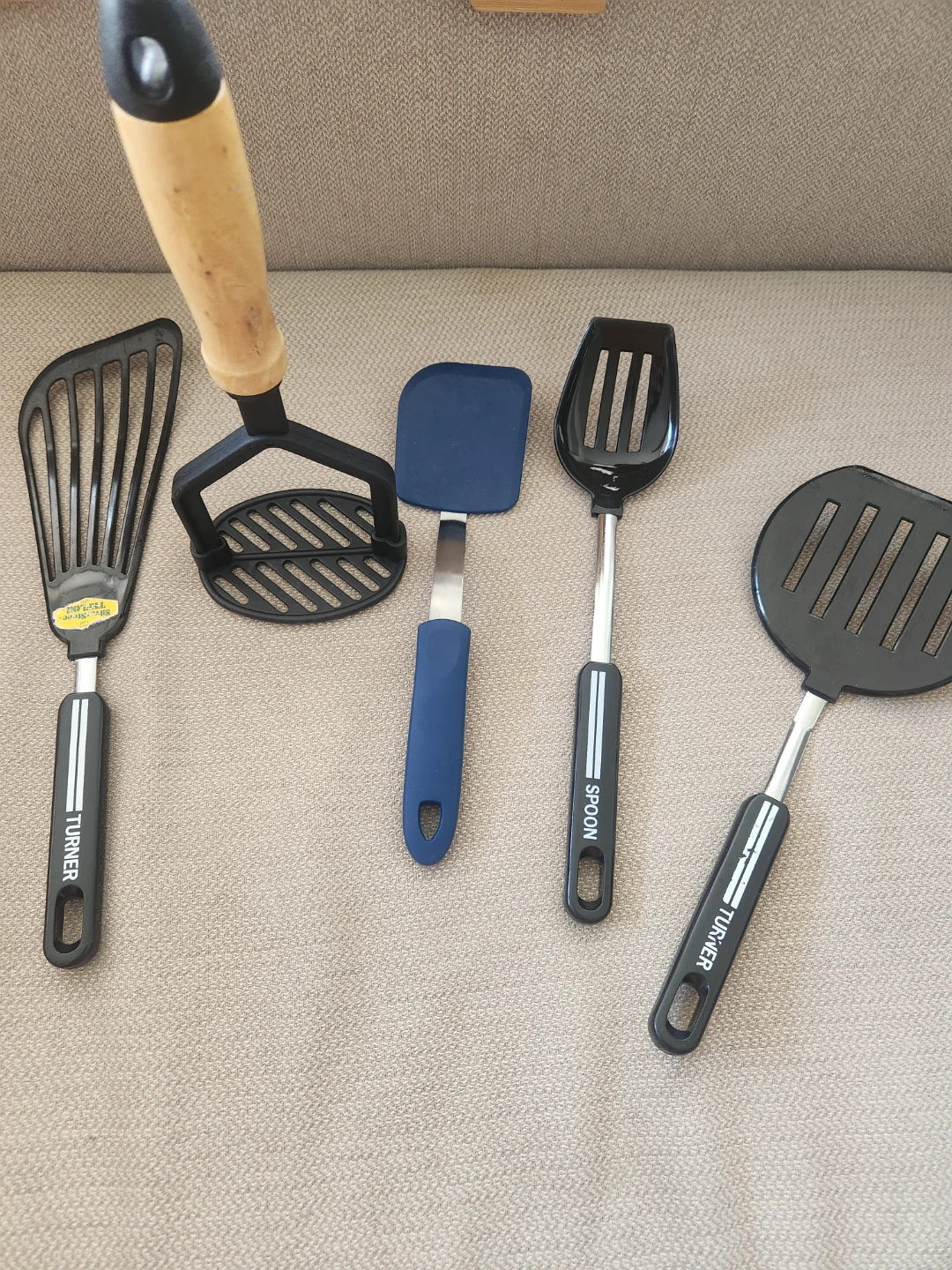5 piece assorted kitchen utensil set