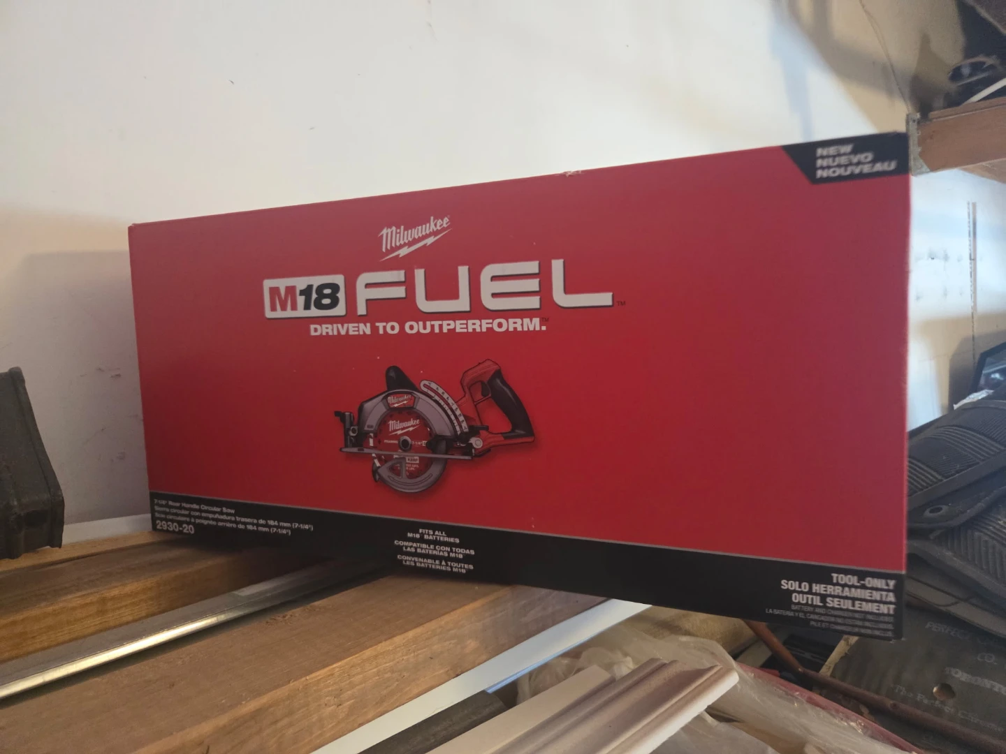 Milwaukee M18 FUEL 7-1/4 Rear Handle Circular Saw - photo 2