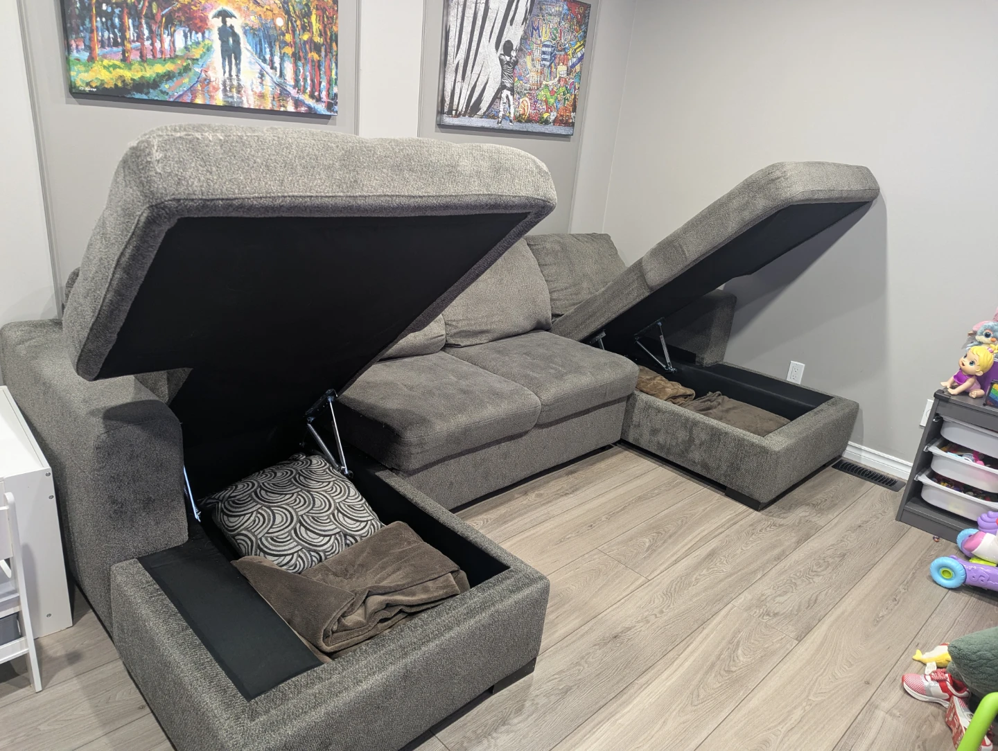 Sectional Couch - photo 3
