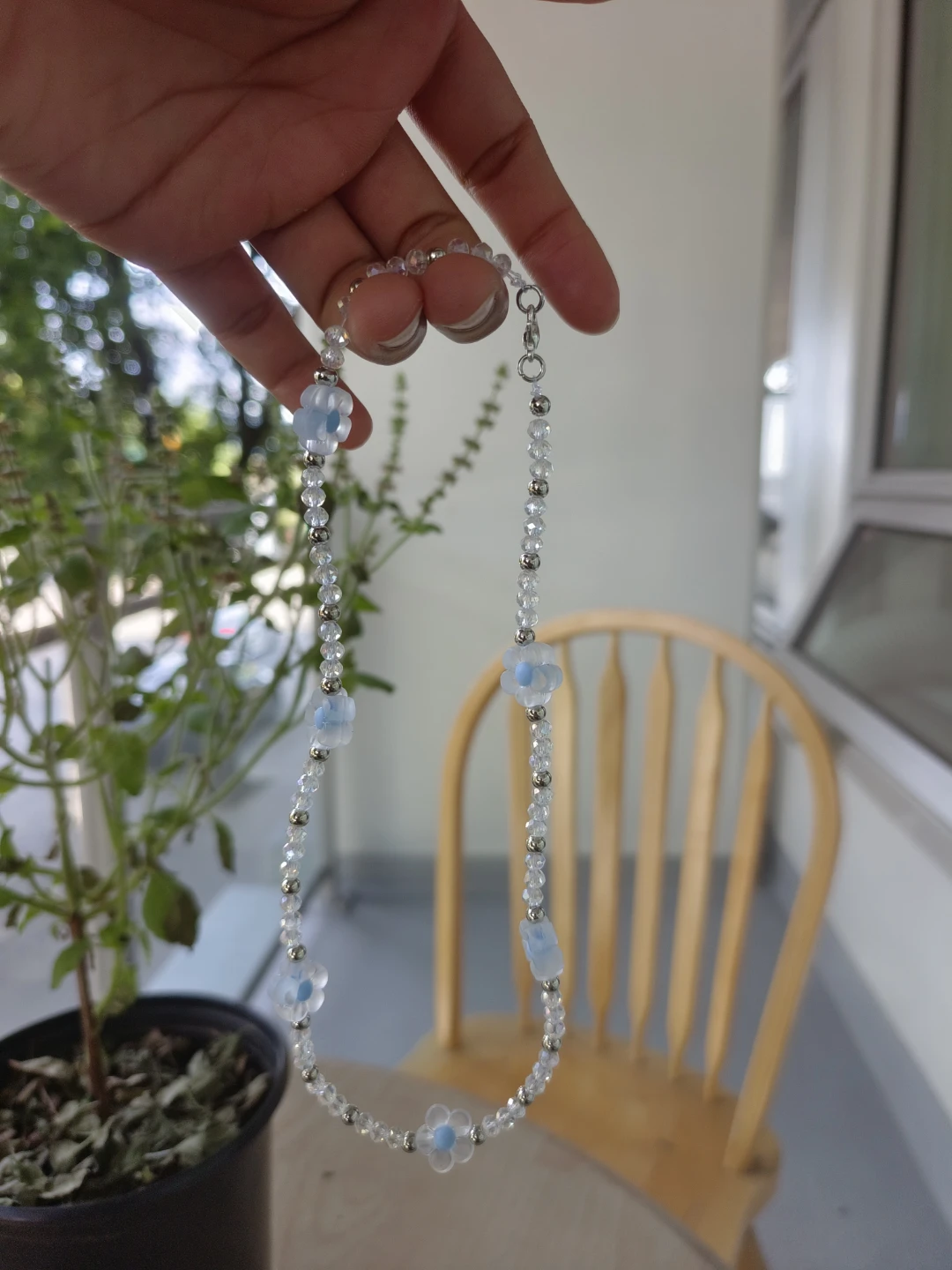 Beaded Necklace with White Flowers