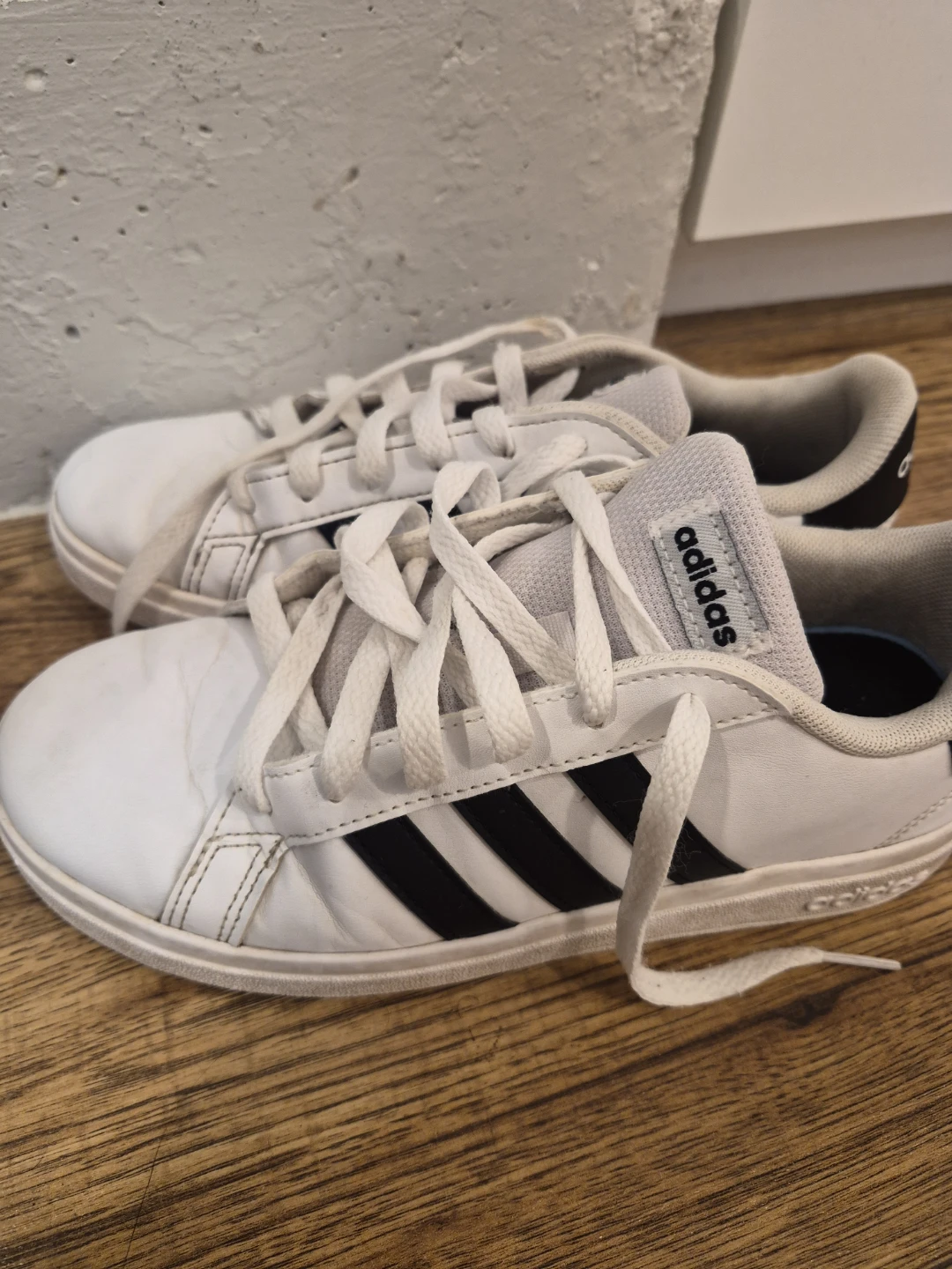 Adidas Grand Court Shoes White Black Size 4 US Unisex - photo 3