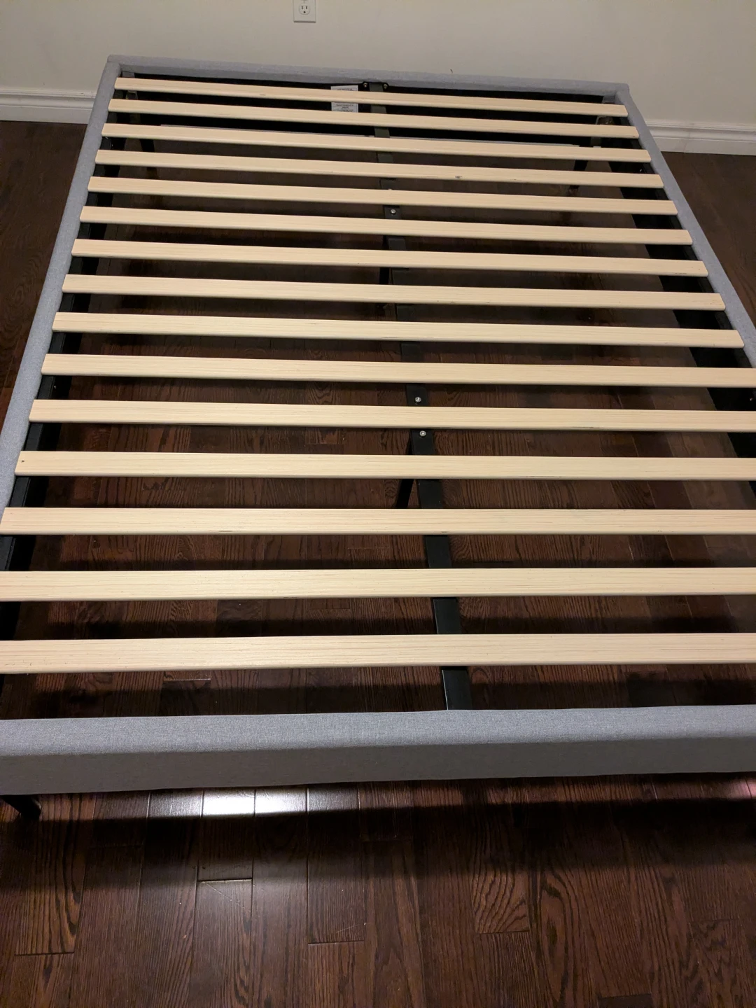 Queen mattress platform bed