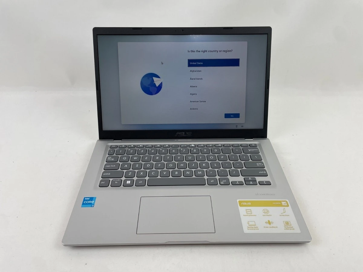 15" Asus i3-1115g 8Gb 11th gen laptop 256ssdhd. Works great !