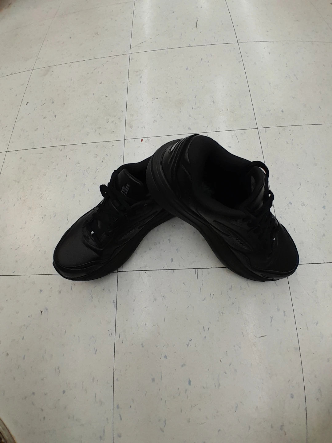 Brooks Ghost Max Black Running Shoes Women's size 8.5 - photo 3