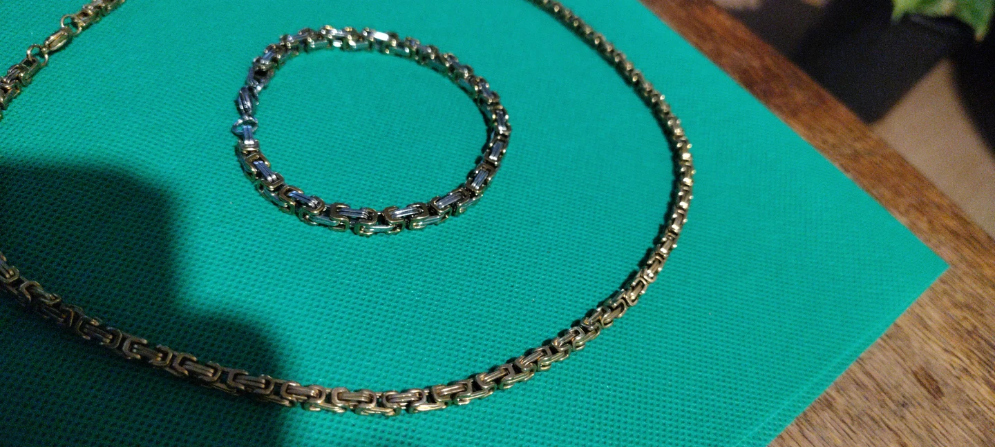 Gold coloured necklace and bracelet set - photo 2