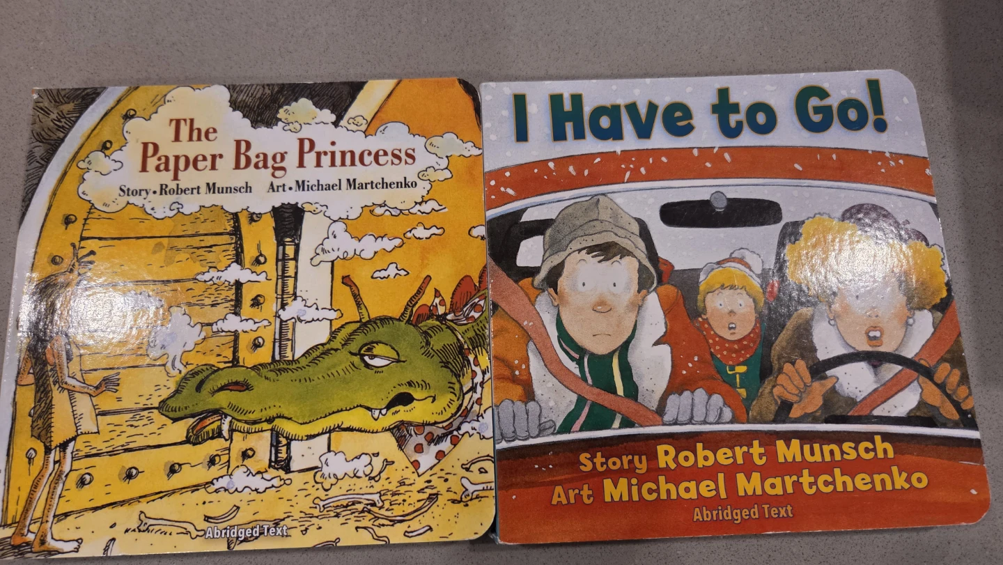 Lot of Robert Munsch Board Books - photo 3