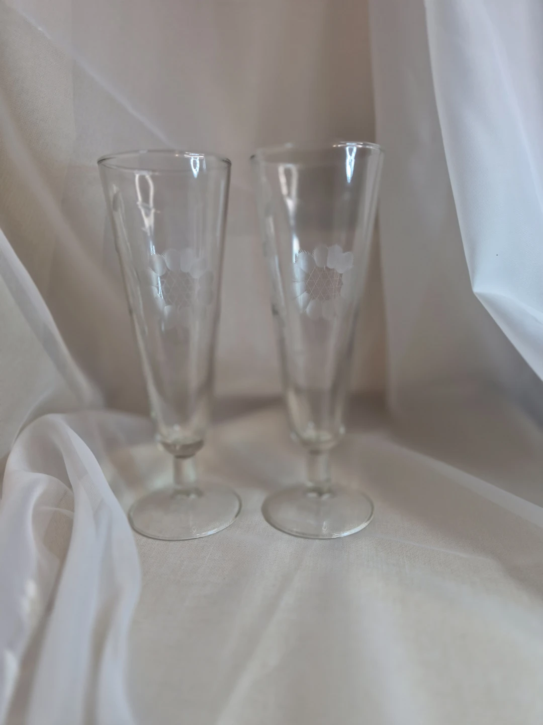 Pair of Crystal Glass 8 1/2" Etched Cornflower Glasses - photo 5