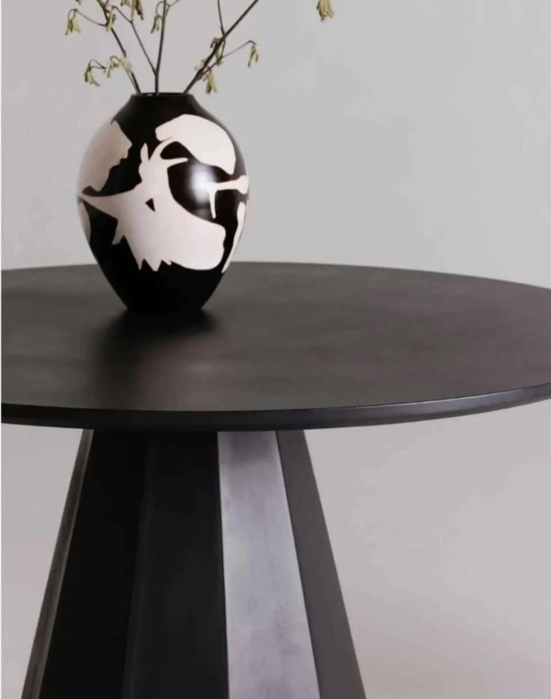 Black Round Pedestal Dining Table - photo 2