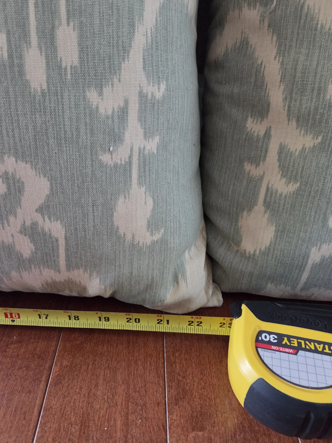 pillow/cushion - photo 2