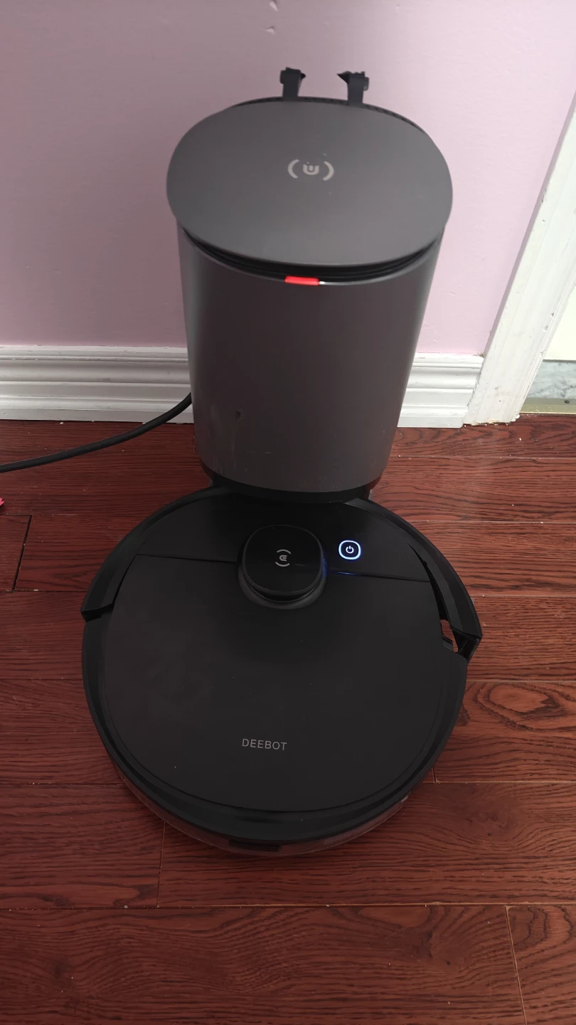 Ecovacs Robot vacuum cleaner ( need to go today)